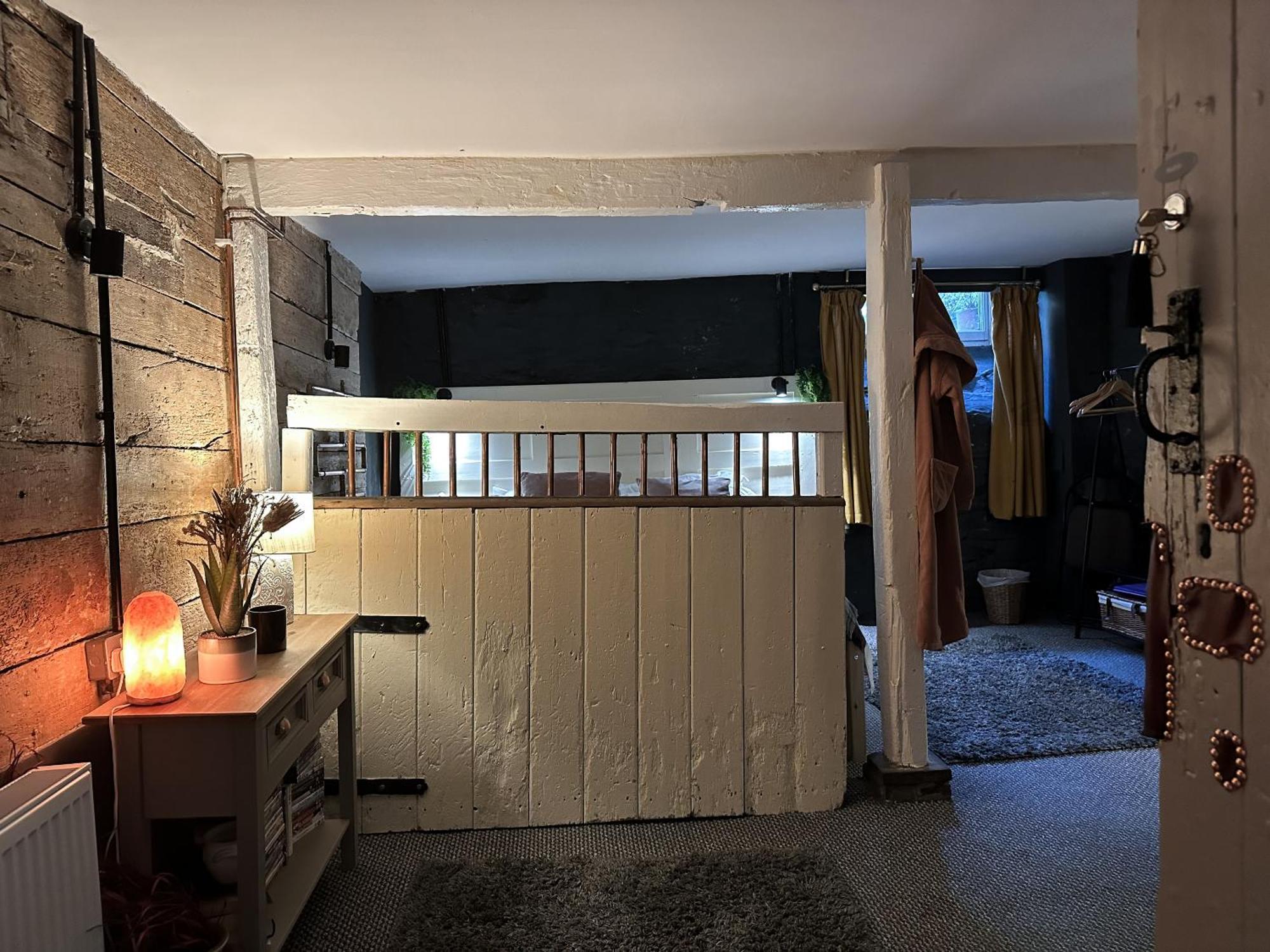 Charming Two-bedroom Apartment, One Drake Road, Tavistock Apartment Tavistock (Devon)